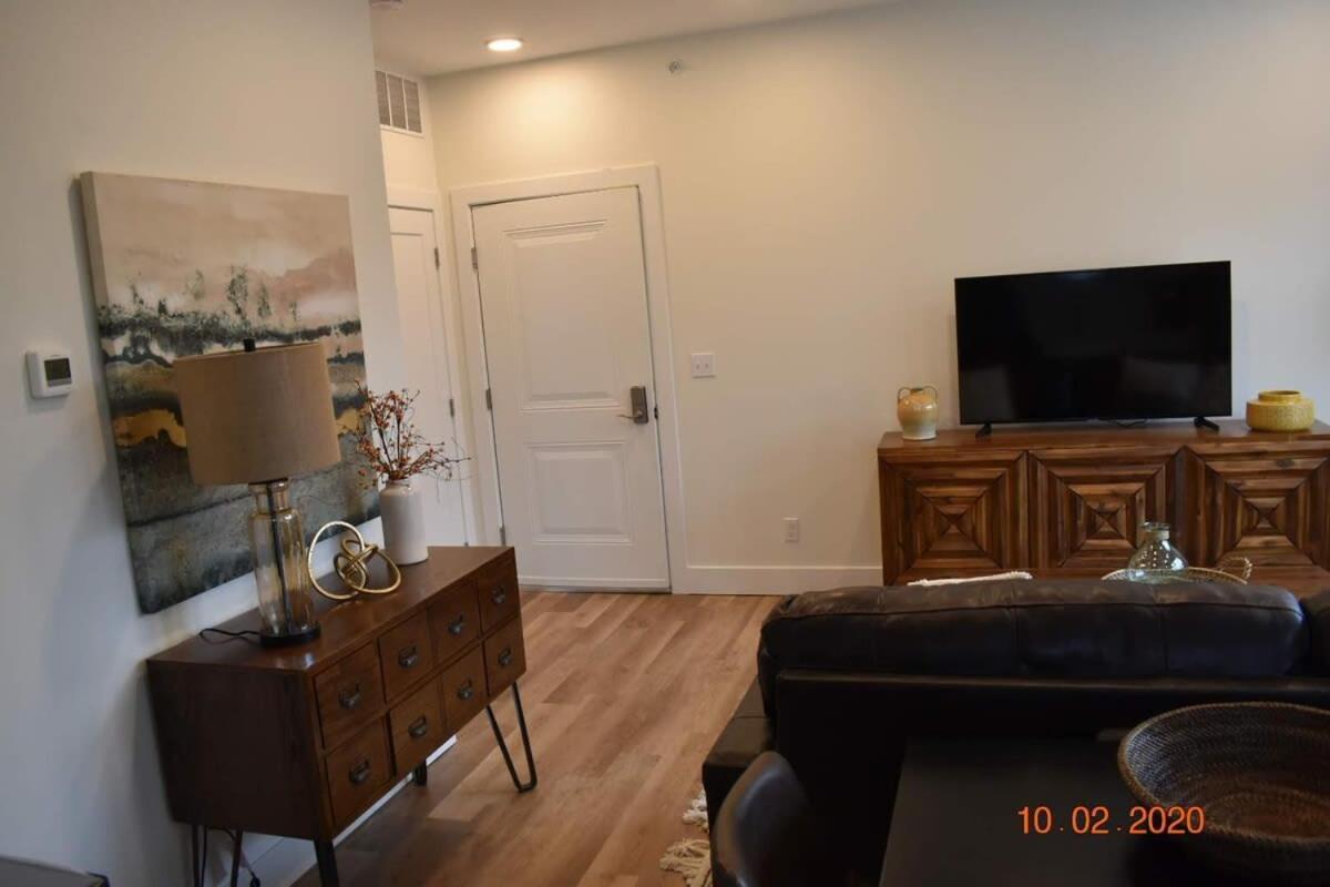Downtown Traverse City Capri Condo 316 ภายนอก รูปภาพ