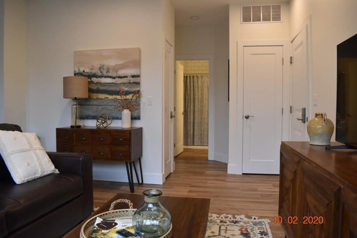 Downtown Traverse City Capri Condo 316 ภายนอก รูปภาพ